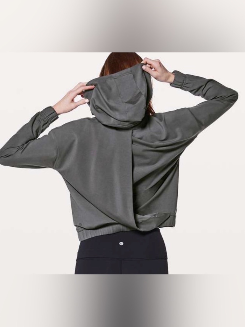 LULULEMON womens size 6 Twisted and Tucked pullover
